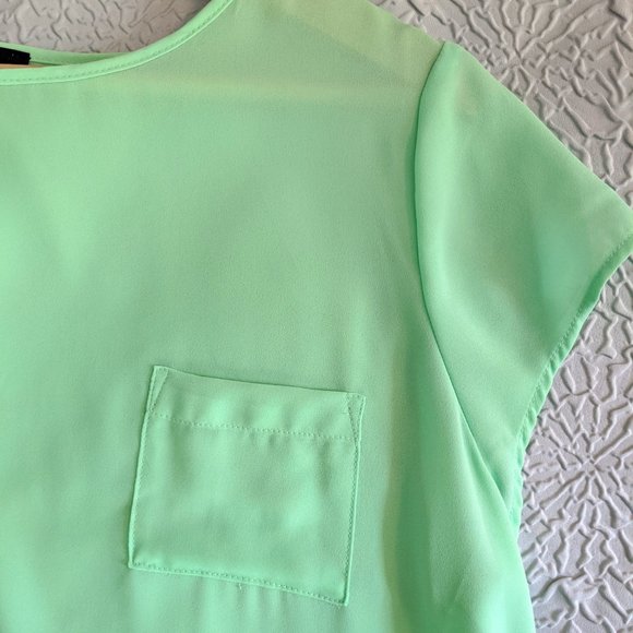 The Limited Sheer Short Sleeve Top - Picture 2 of 2